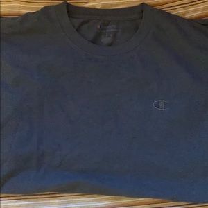 I’m selling a plain champion te shirt